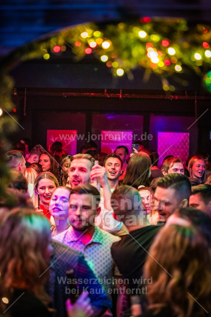 26-11-2024-RUDOLPHS-SCHLITTENBAR-LEIPZIG-LEIPZIG-COPYRIGHT-JON-RENKER-BILD-0048 | Erleben Sie unvergessliche Momente mit unserem professionellen Eventfotografen. Wir fangen Emotionen und Höhepunkte Ihrer Veranstaltung ein – von Festivals über Firmenfeiern bis zu Jubiläen. Vertrauen Sie auf kreative Perspektiven und hochwertige Bilder.  - Realisiert mit Pictrs.com