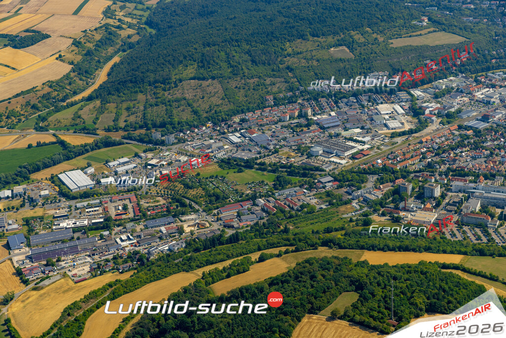 Das Luftbild zeigt : Gewerbegebiet Bad Mergentheim - Die Luftaufnahme wurde 2023 vom UL-Flugzeug aus erstellt ( keine Drohne ) - Hochauflösende Luftaufnahme - Für grossformatige Ausdrucke geeignet. Die Geschenkidee !Mit Lizenz und Bildrechte bestellbar