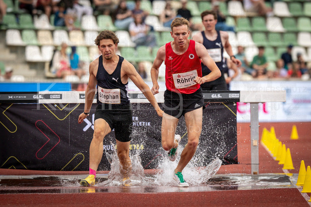 Golden Oval; Dresden, 31.05.2026 | DRESDEN , GERMANY - MAY 31:  Til Stephan (GER / Germany), Valentin Roehrig (GER / Germany)  competes in the men’s 2000m steeplechase during the Golden Oval Continental Tour Silver meeting on May 31, 2026 at Heinz-Steyer-Stadion in Dresden, Saxony, Germany.