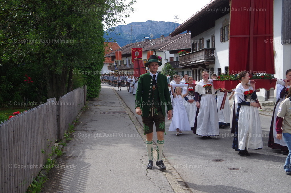 IMGP5034 | fotografiert von Axel PollmannLeonhardi Wallfahrt Benediktbeuern und Murnau, Fronleichnam, Fasching, Landschaft im Loisachtal und Benediktbeuern  - Realisiert mit Pictrs.com