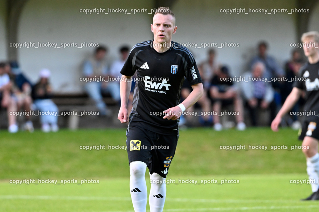 WSG Radenthein vs. URC Thal Assling | #72 Jasmin Dindic URC Thal Assling, WSG Radenthein vs. URC Thal Assling, WSG Radenthein vs. URC Thal Assling am 30.05.2025 in Radenthein (Sportplatz Radenthein), Austria, (Photo by Bernd Stefan)