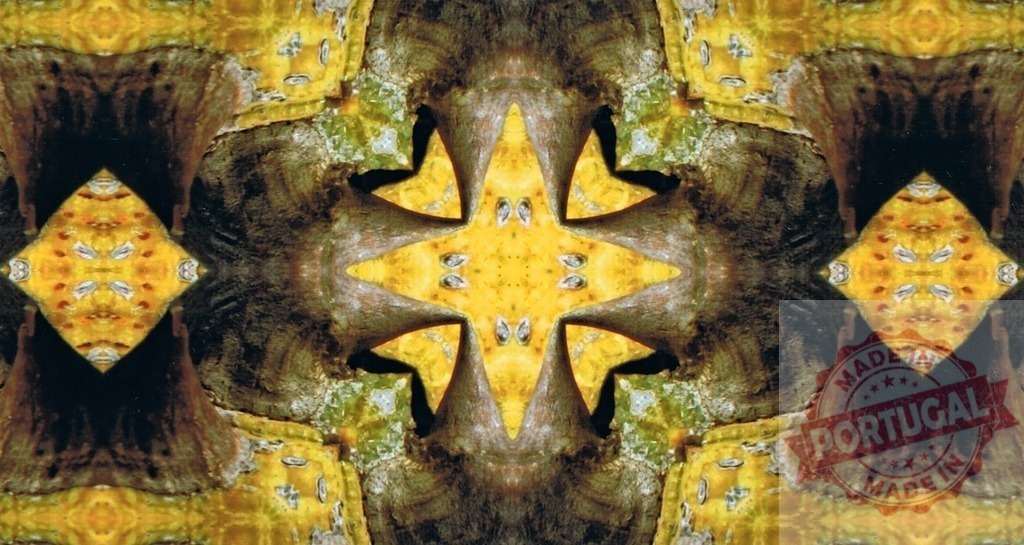 Abstract kaleidoscope pattern creating a mesmerizing symmetrical design with yellow and brown colors | Abstract kaleidoscope pattern forming a symmetrical design with yellow and brown colors, ideal for backgrounds and decorative projects - Realisiert mit Pictrs.com