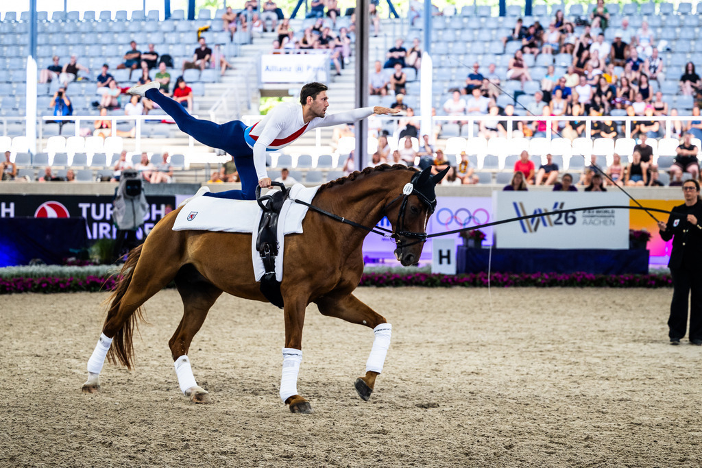 FEI World Championships | Luxembourg Vaulter Philip Bäcker on Ballantine lead by Alexandra Dietrich - Realisiert mit Pictrs.com