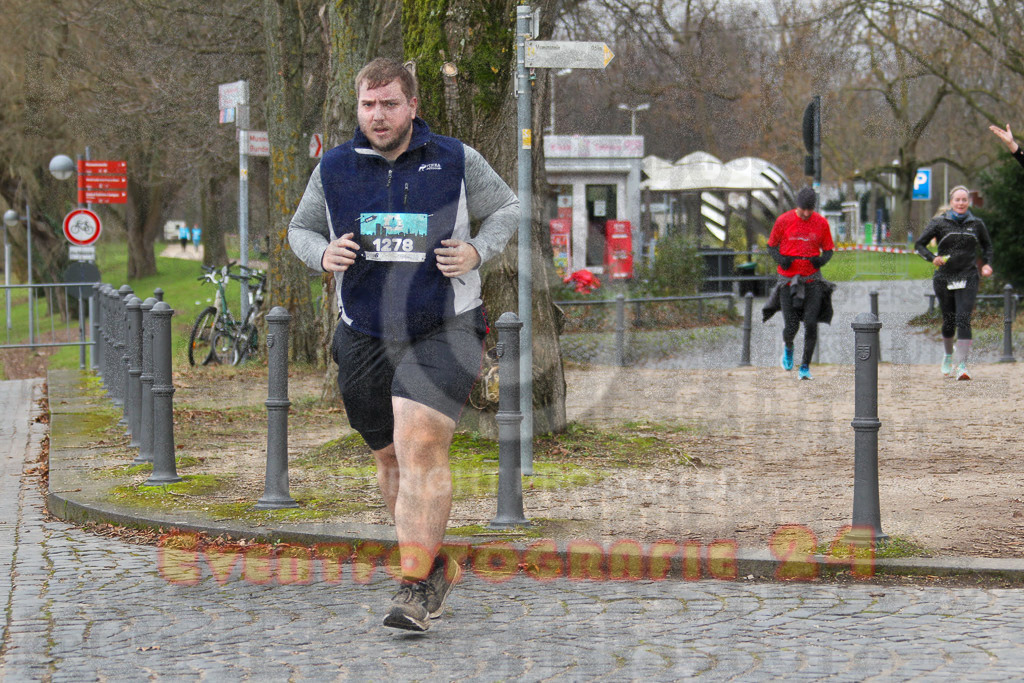 231231_1029_EV4_8896 | Sportfotografie im Rhein-Sieg Kreis, Köln, Bonn, NRW, Rheinland Pfalz, Hessen, etc. Unser Tätigkeitsfeld umfasst den Laufsport vom Volkslauf über den Marathon, Duathlon, Triathon bis zum Ultralauf wie Kölnpfad Ultra oder Schindertrail.