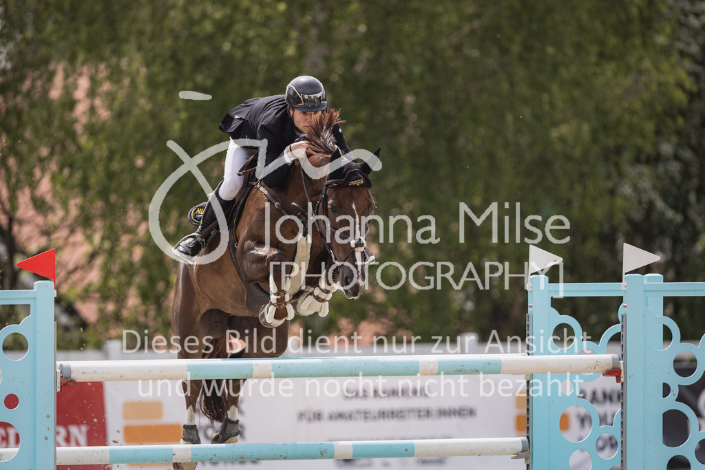 230521_MayDays_FinaleAmateurTour-826 | Deine schönsten Turniermomente als professionelle Fotos! Entdecke hochwertige Pferdesport-Fotografie im Online-Shop. Jetzt Fotos finden & bestellen!