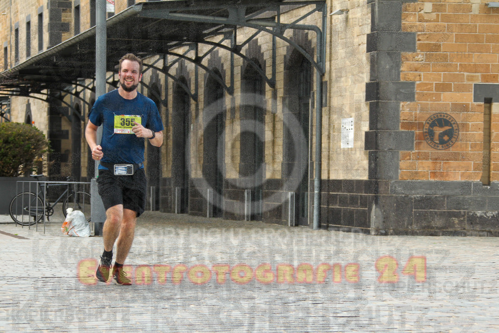 250920_1518_EV4_8416 | Sportfotografie im Rhein-Sieg Kreis, Köln, Bonn, NRW, Rheinland Pfalz, Hessen, etc. Unser Tätigkeitsfeld umfasst den Laufsport vom Volkslauf über den Marathon, Duathlon, Triathon bis zum Ultralauf wie Kölnpfad Ultra oder Schindertrail.