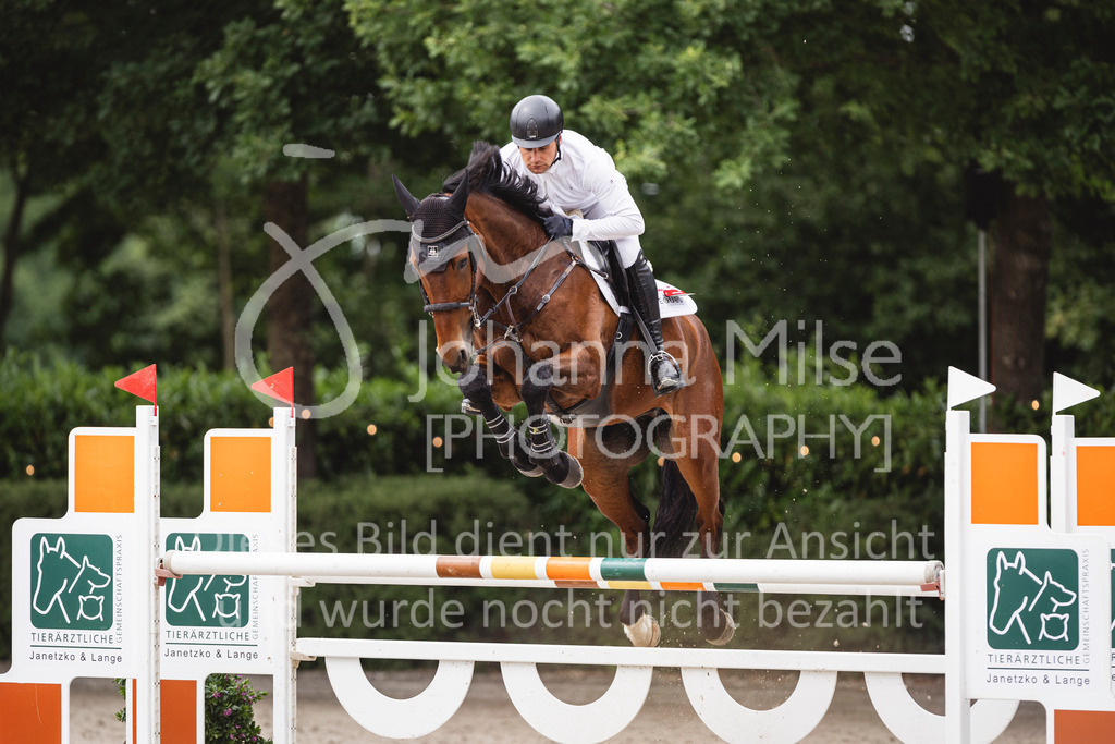 250622_Lemwerder_M2-SprmstAnf-826 | Deine schönsten Turniermomente als professionelle Fotos! Entdecke hochwertige Pferdesport-Fotografie im Online-Shop. Jetzt Fotos finden & bestellen!