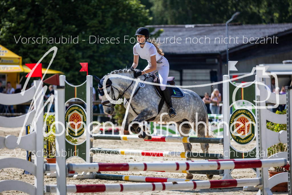 Donop24-ESpr-074 | MomenTaufnahmen Pferdesportfotos