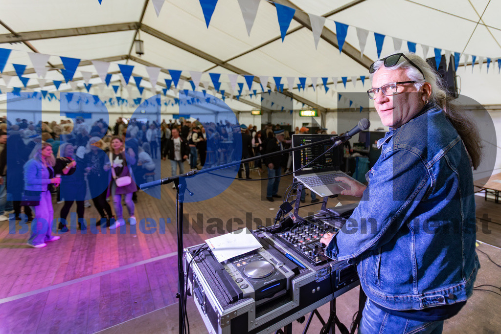 JEM_DORHAR20250425-12 | bond - Realisiert mit Pictrs.com