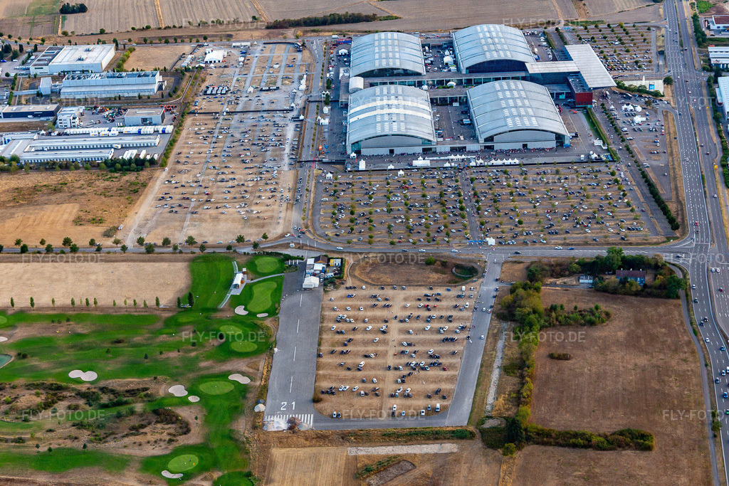 Messe Karlsruhe und Dm-Arena http://www.messe-karlsruhe.de/ | Luftbild: Messe Karlsruhe und Dm-Arena http://www.messe-karlsruhe.de/ im Ortsteil Forchheim in Rheinstetten im Bundesland Baden-Württemberg in Deutschland. Foto: IMG_134053.jpg vom 21.08.2022 durch ©2025 Werner Riehm fly-foto.de/copyright - Realisiert mit Pictrs.com