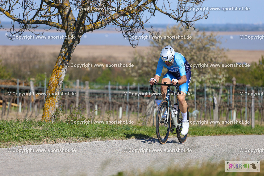 IMG_9866 | @sportshot_your_pictrs #yourpictures#roadtowm2029 #nrm #neusiedlerseeradmarathon #neusiedlersee #neusiedlerseetourismus #burgenland #mörbisch #nrm26 #burgenlandtourismus #voglundco #poweredbyburgenlandtourismus #radsport #rad #marathon #ucigranfondo #visitburgenland #ucigranfondoworldseries