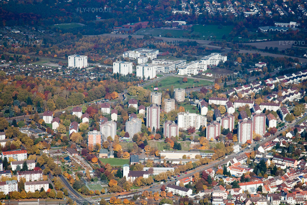 Luftbild: Ortsansicht im Ortsteil Durlach in Karlsruhe im Bundesland Baden-Württemberg in Deutschland. Foto: IMG_35133.jpg vom 31.10.2010 durch Werner Riehm/FLY-FOTO.de