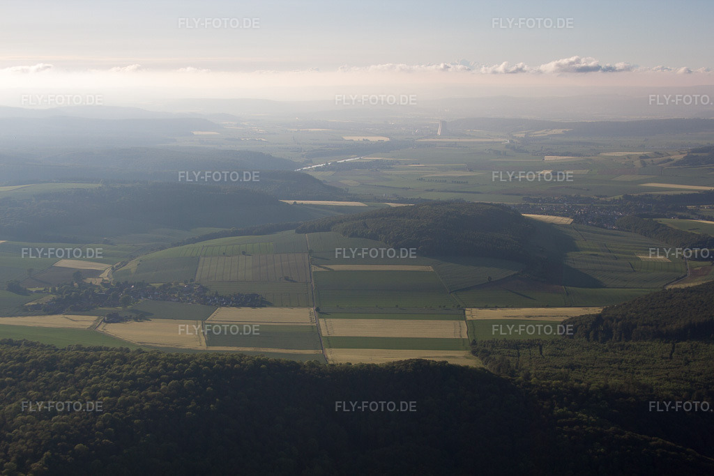 Luftbild: KKW Grohnde aus der Ferne im Ortsteil Grohnde in Emmerthal im Bundesland Niedersachsen in Deutschland. Foto: IMG_64992.jpg vom 23.05.2014 durch Werner Riehm/FLY-FOTO.de