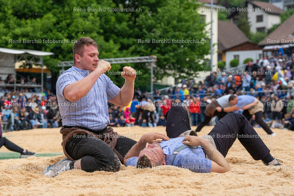 BUR03796 | René Burch leidenschaftlicher Fotograf aus Kerns in Obwalden.  Hier finden sie Sport, Landschaft und Natur Fotografie.
 - Realisiert mit Pictrs.com