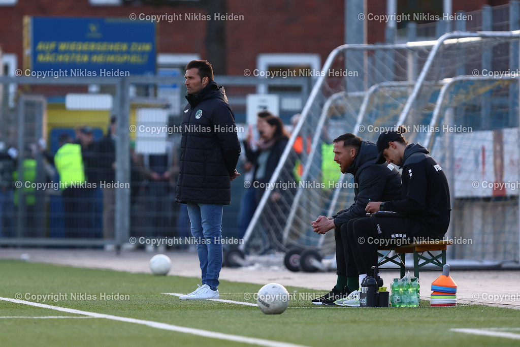 NH_HamburgerSVU21_VfBLübeck _RegionalligaNord_02042025 | Guerino Capretti (Trainer, VfB Lübeck)Fußball I Herren I Regionalliga Nord I Saison 2024-2025 I 28. Spieltag I Hamburger SV U21 - VfB Lübeck I 02.04.2025 I Stadion Hoheluft