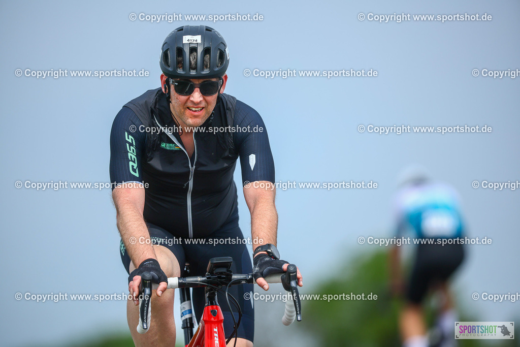 518_TRA56663 | Neusiedlersee Radmarathon 2026@sportshot_your_pictrs #yourpictures#roadtowm2029 #nrm #neusiedlerseeradmarathon #neusiedlersee #neusiedlerseetourismus #burgenland #mörbisch #nrm26 #burgenlandtourismus #voglundco #poweredbyburgenlandtourismus #radsport #rad #marathon #ucigranfondo #visitburgenland #ucigranfondoworldseries