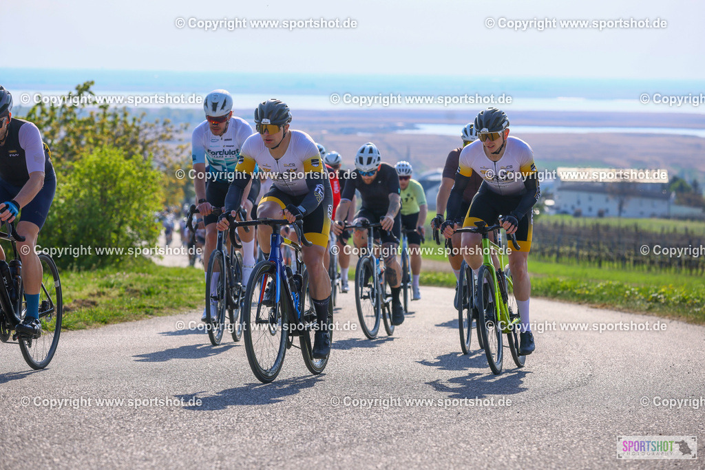TRA_0107 | Neusiedlersee Radmarathon 2026@sportshot_your_pictrs #yourpictures#roadtowm2029 #nrm #neusiedlerseeradmarathon #neusiedlersee #neusiedlerseetourismus #burgenland #mörbisch #nrm26 #burgenlandtourismus #voglundco #poweredbyburgenlandtourismus #radsport #rad #marathon #ucigranfondo #visitburgenland #ucigranfondoworldseries