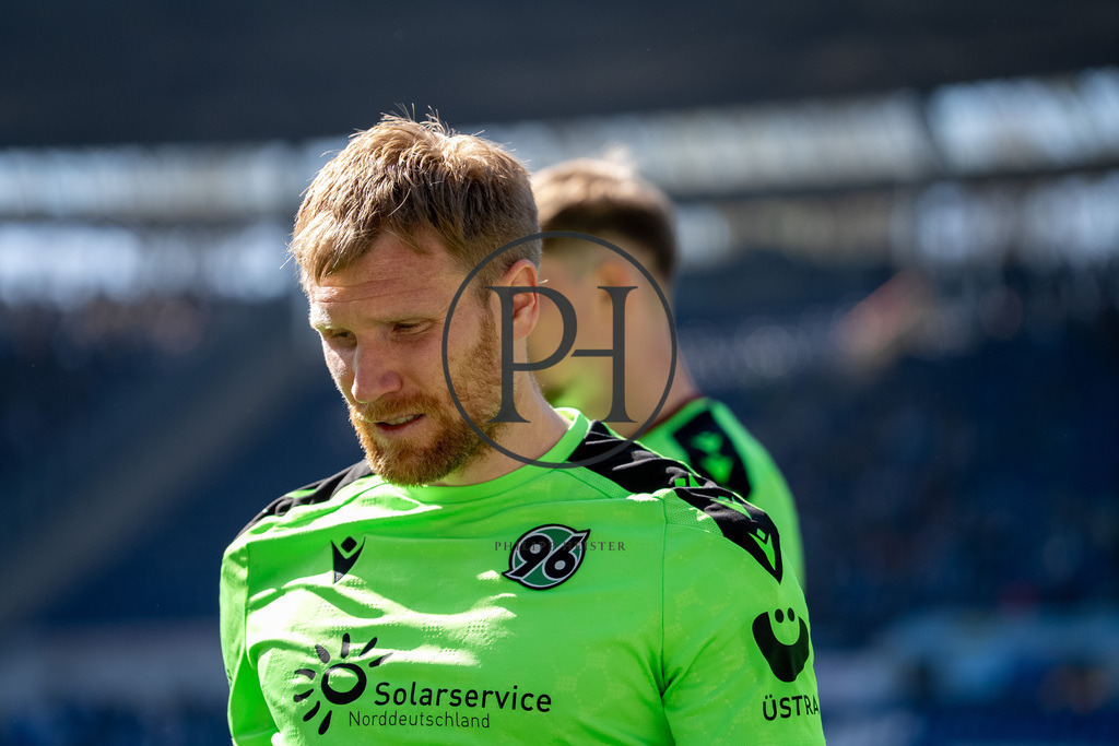 Hannover 96 vs 1. FC Magdeburg – 2. Bundesliga – 29.03.2025 | Szene aus dem 2. Bundesliga-Spiel des 27. Spieltags zwischen Hannover 96 und dem 1. FC Magdeburg am 29. März 2025 in der Heinz von Heiden Arena in Hannover. Endstand: 0:0. Fotografiert von Philipp Heist. - Realisiert mit Pictrs.com