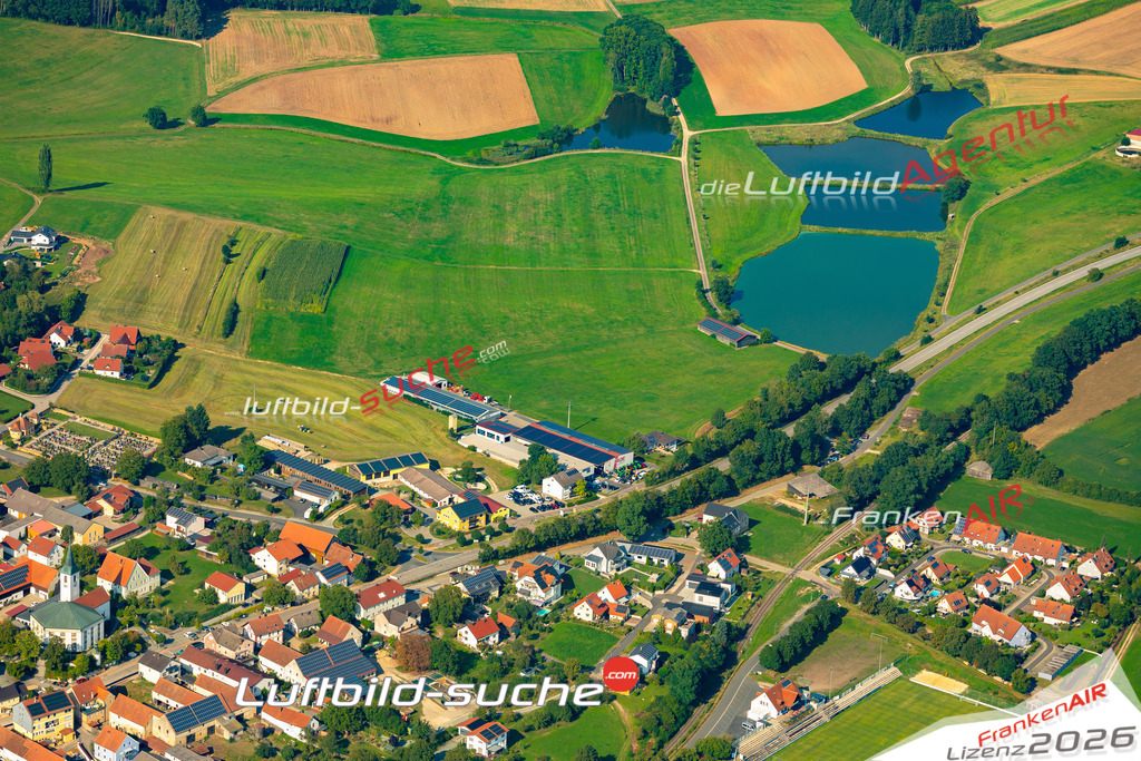 Das Luftbild zeigt :  Gebenbach - Die Luftaufnahme wurde 2024 vom UL-Flugzeug aus erstellt ( keine Drohne ) - Hochauflösende Luftaufnahme - Für grossformatige Ausdrucke geeignet. Die Geschenkidee !Mit Lizenz und Bildrechte bestellbar
