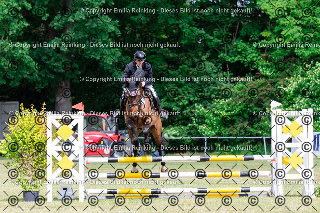 CL5A5700 | Emilia Reinking Fotografie - Realisiert mit Pictrs.com