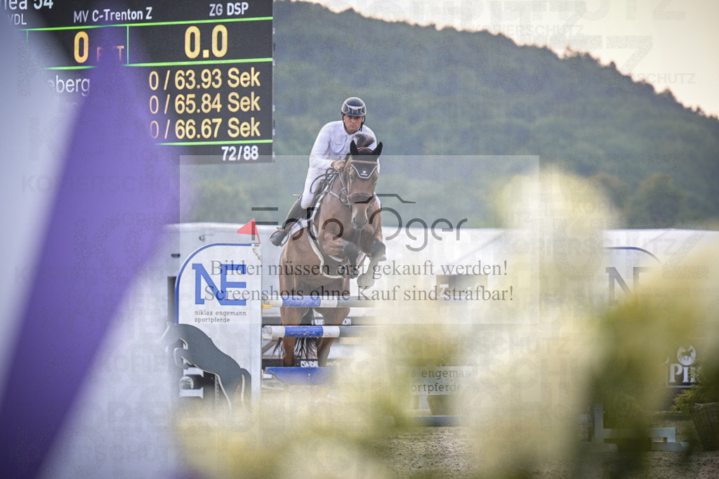 DOS_3314 | Entdecke hochwertige Reitturnierfotos von Foto Oger. Professionell, emotional und authentisch – jetzt Lieblingsmomente im Shop bestellen.Deutschlandweite Turnierfotografie. - Realisiert mit Pictrs.com