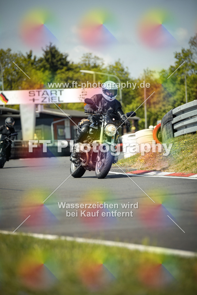 OBK_Mai_Martina_Markus-10795 | Hier findet Ihr Bilder von Touristenfahrten auf der Nürburgring Nordschleife oder von anderen Veranstaltungen die ich besucht habe. Viel Spass beim Durch Schauen 