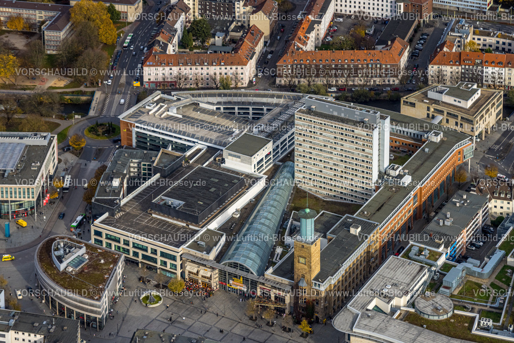 Hagen251101217 | Luftbild, Volme Galerie, Einkaufszentrum mit Aussengastronomie, Hochhaus, Rathaus und Rathausturm, Mittelstadt, Hagen, Ruhrgebiet, Nordrhein-Westfalen, Deutschland