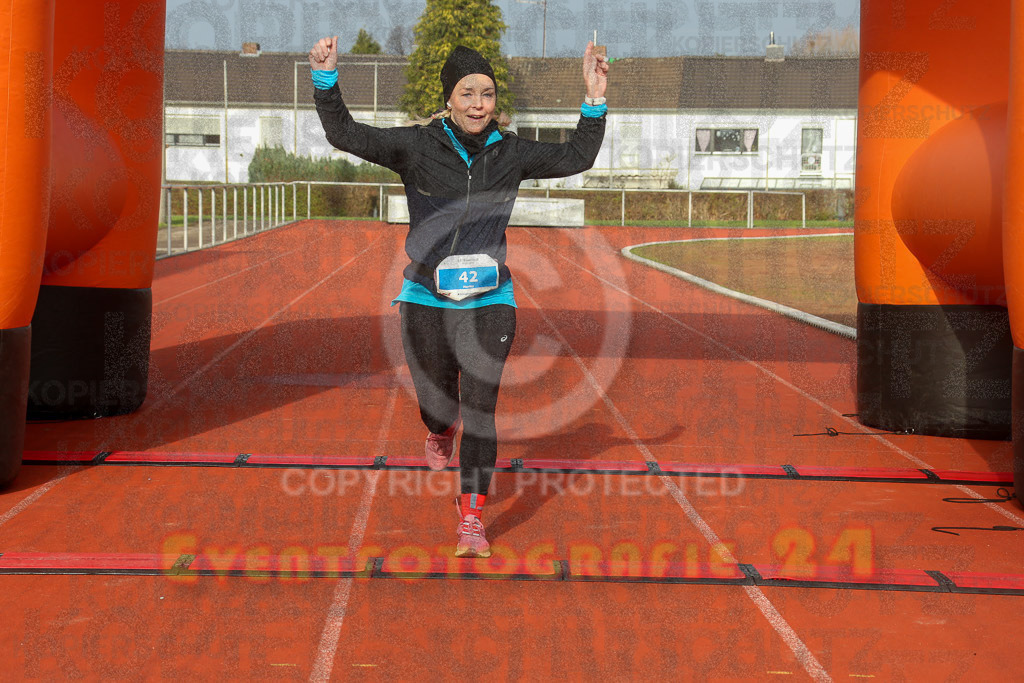 230129_1141_EX1_5268 | Sportfotografie im Rhein-Sieg Kreis, Köln, Bonn, NRW, Rheinland Pfalz, Hessen, etc. Unser Tätigkeitsfeld umfasst den Laufsport vom Volkslauf über den Marathon, Duathlon, Triathon bis zum Ultralauf wie Kölnpfad Ultra oder Schindertrail.