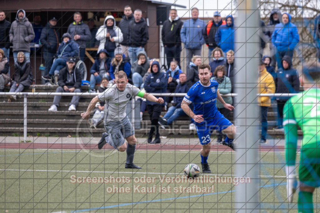 20250330_170324_0828 | #,TSG Salach (blau) vs. SC Geislingen II (weiß/grau), Fußball, Bezirksliga - Bezirk Neckar/Fils, 20. Spieltag, Saison 2024/2025, Kunstrasensportplatz, Staufenecker Str. 41, 73084 Salach, 30.03.2025 - 15:30 Uhr,Foto: PhotoPeet-Sportfotografie/Peter Harich