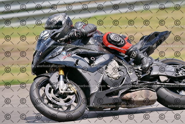 26bt05-1406 | markuskiefer.com - Realisiert mit Pictrs.com