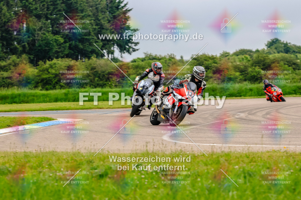 MotoTeam-7969 | Hier findet Ihr Bilder von Touristenfahrten auf der Nürburgring Nordschleife oder von anderen Veranstaltungen die ich besucht habe. Viel Spass beim Durch Schauen 