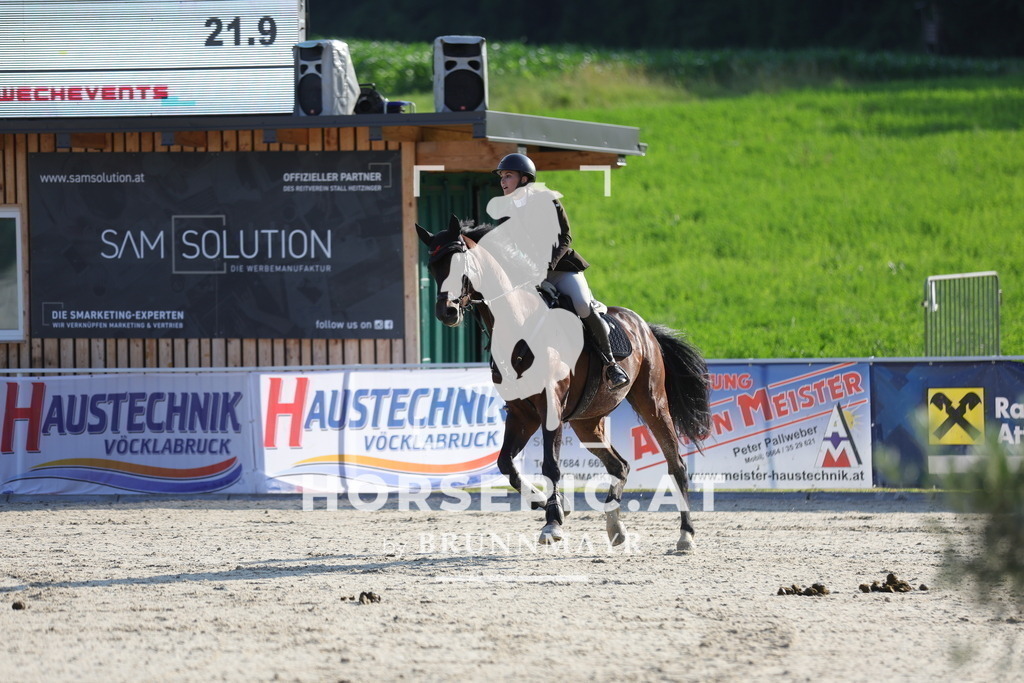 0P6A6626 | Willkommen bei Brunnmayr - Design & Fotografie – Ihrem Spezialisten für Reitturniere und Pferdeveranstaltungen in Oberösterreich, Salzburg und Bayern! Seit über 17 Jahren sind wir leidenschaftlich dabei.