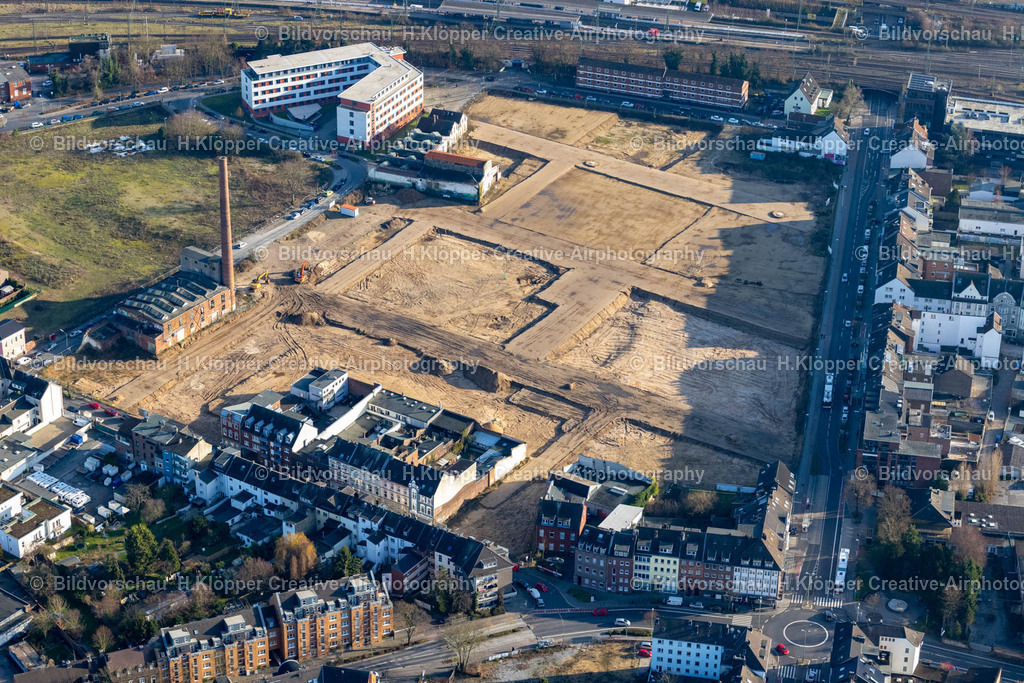 Luftbild Neuss-8930 | Luftbildfotografie Luftbild Gebäude- Ensemble- Baustellen zum Neubau eines Stadtquartiers " „Grüne Furth“ " an der Weißenberger Weg, Further Straße in Neuss im Bundesland Nordrhein-Westfalen, Deutschland - Realisiert mit Pictrs.com