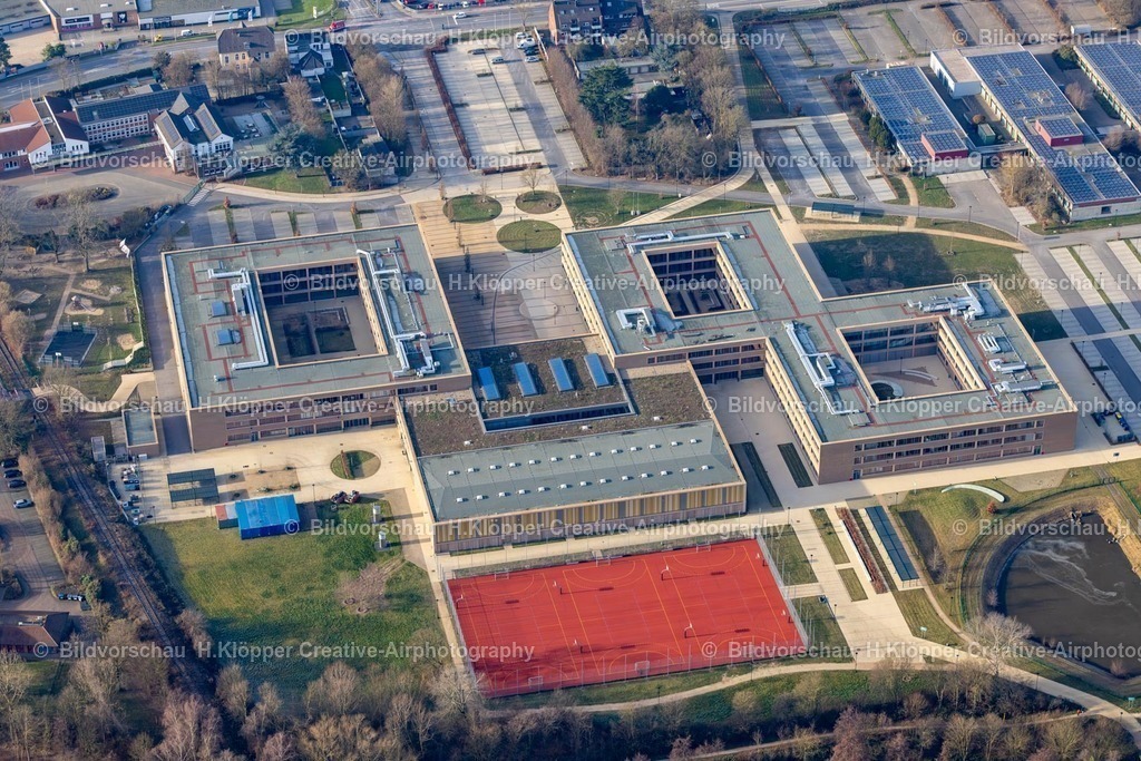 Luftbild Moers-8276 | Luftbildfotografie Luftbild Gebäudekomplex der Berufsschule Berufskolleg für Technik Moers (BKTM) an der Repelener Straße in Moers - Realisiert mit Pictrs.com