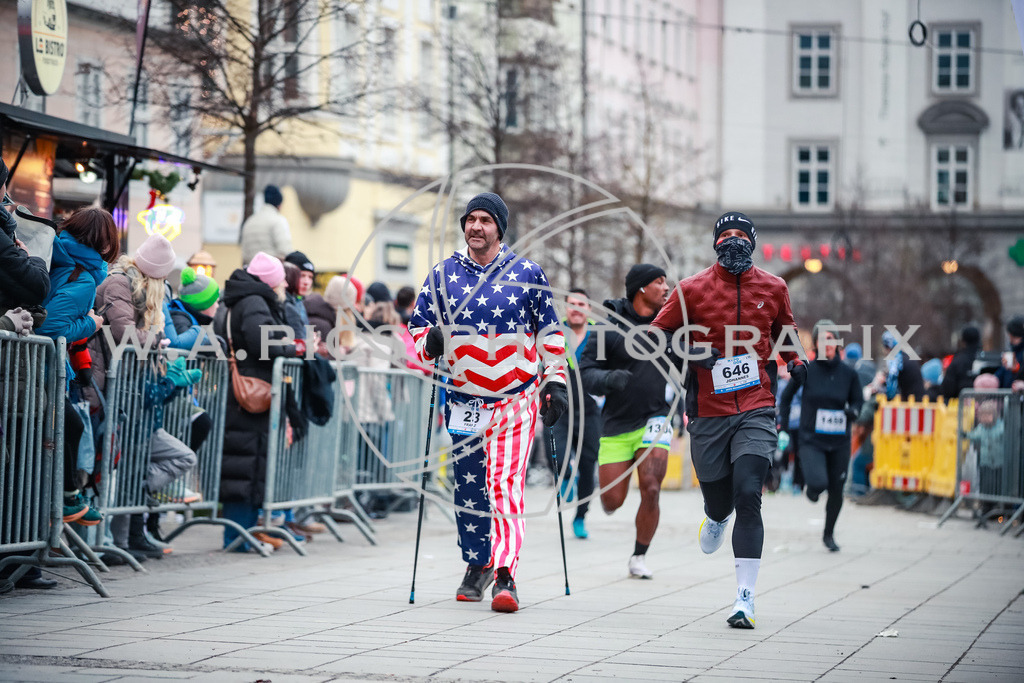 SILVESTERLAUF LINZ 25 | Linz, AUSTRIA, 31. Dezember 25, TRIRUN SILVESTERLAUF LINZ 25 , Image shows: 
Photo: WAPICS / BINDER Manuel