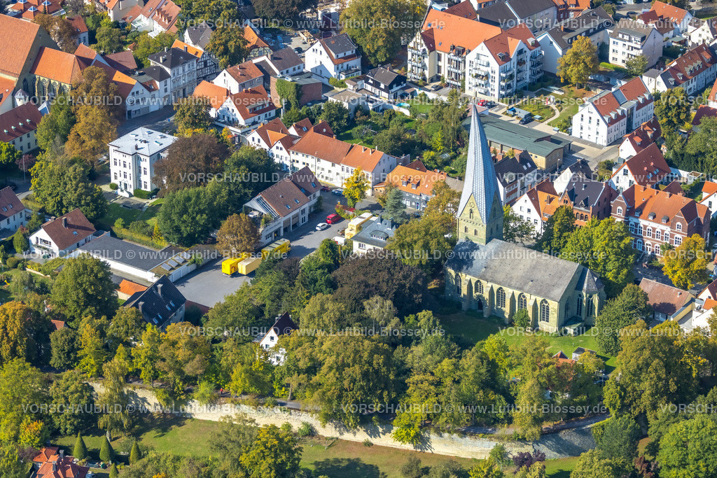 Soest220904333 | Luftbild, Alt St. Thomä Kirche, schiefer Turm, Soest, Soester Börde, Nordrhein-Westfalen, Deutschland