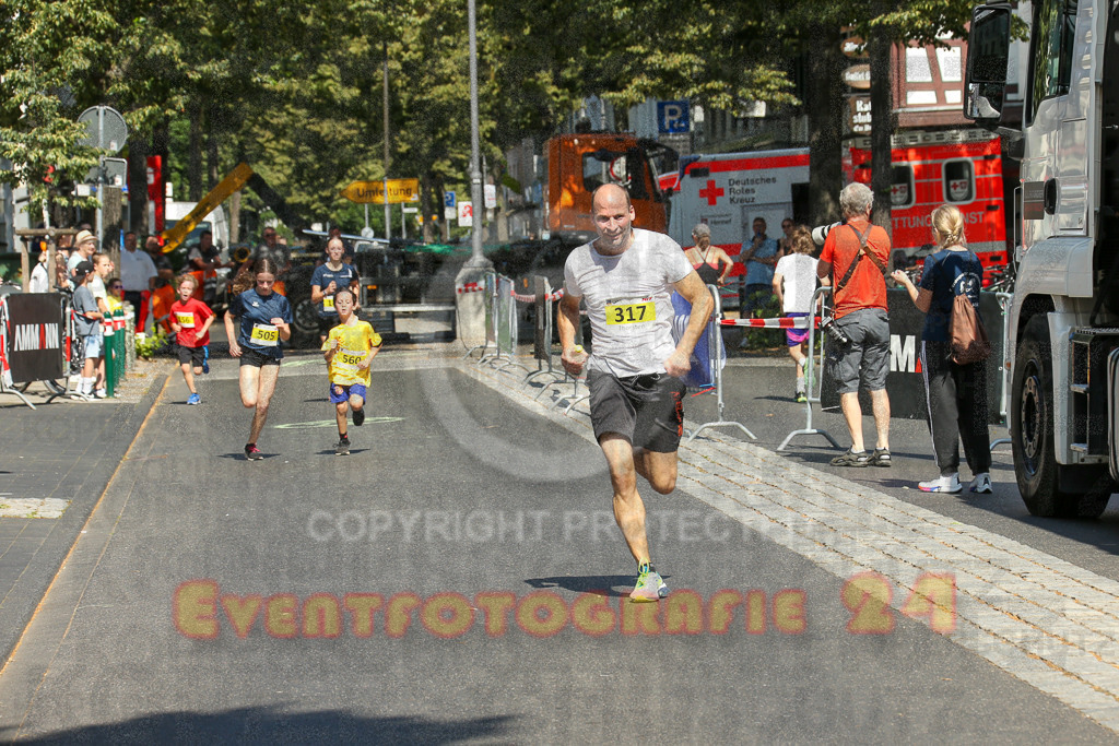 250621_1043_EX1_2250 | Sportfotografie im Rhein-Sieg Kreis, Köln, Bonn, NRW, Rheinland Pfalz, Hessen, etc. Unser Tätigkeitsfeld umfasst den Laufsport vom Volkslauf über den Marathon, Duathlon, Triathon bis zum Ultralauf wie Kölnpfad Ultra oder Schindertrail.