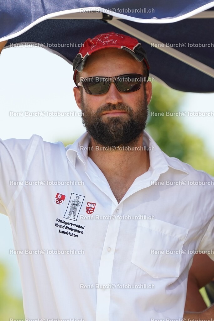35 | René Burch leidenschaftlicher Fotograf aus Kerns in Obwalden.  Hier finden sie Sport, Landschaft und Natur Fotografie.
 - Realisiert mit Pictrs.com