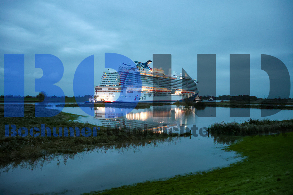  30.10.2023 - 
 | Sebastian Sendlak / Bochumer Nachrichtendienst (BOND) - Ueberfuehrung Carnival Jubilee - Meyer Werft Papenburg - Realisiert mit Pictrs.com