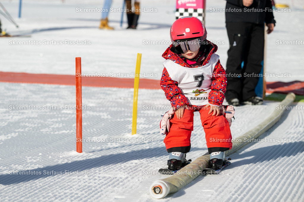 SRS_12.12.2025_0014 | SRS_12.12.2025_0014 - Realisiert mit Pictrs.com