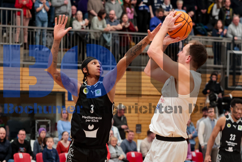 SES_BOCBAY20250209-38 | bond - Realisiert mit Pictrs.com