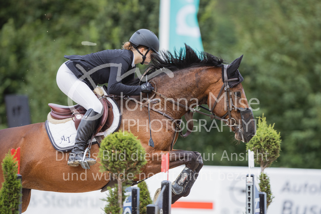 220729_BHO_GT_M2-Spr_1-232 | Deine schönsten Turniermomente als professionelle Fotos! Entdecke hochwertige Pferdesport-Fotografie im Online-Shop. Jetzt Fotos finden & bestellen!