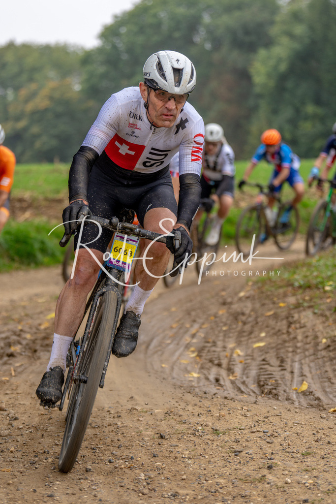 Ralf Eppink Photography 20251011_DSC02042 | Sportfotografie, Eventfotografie, Porträtfotografie, Radsport Fotograf, Triathlon Fotograf, Düsseldorf Fotograf, Köln Fotograf, Actionfotografie, Teamfotografie, Peoplefotografie, Business Portraits, Veranstaltungsfotografie, Reportagefotografie - Realisiert mit Pictrs.com