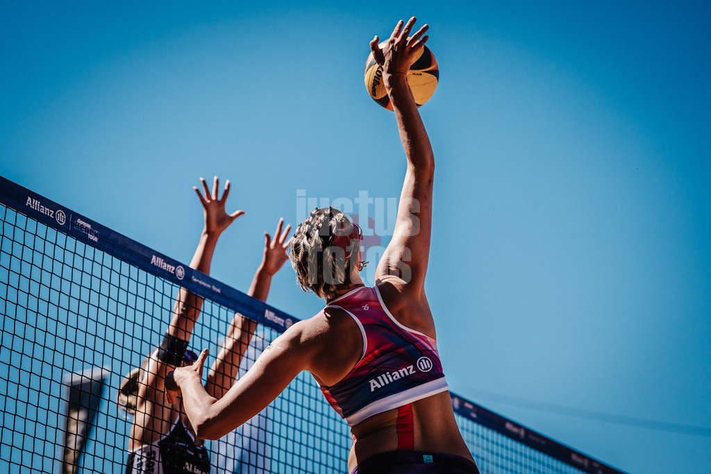 Beachvolleyball | Frauen | Allianz German Beach Tour 2025 | Tourstop Düsseldorf | 11.05.2025 | Janne Uhl beim Angriff