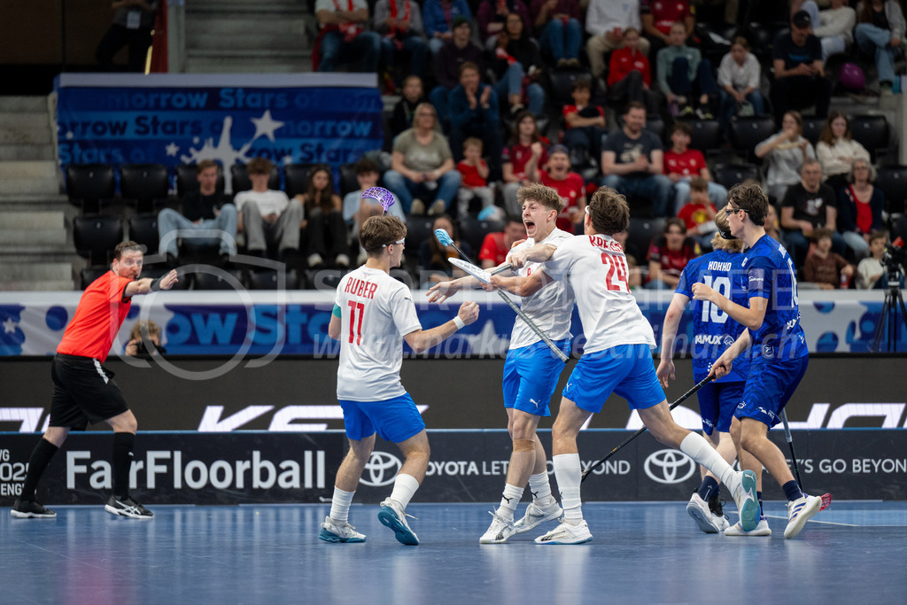 2025 Men's U19 WFC - Finland v Czechia | Adam Bureš (#8, Czechia) scores the 1:1 and celebrates with Šimon Ruber (#11, Czechia) and Jan Krejča (#24, Czechia) during 2025 Men's U19 WFC, Switzerland: 04.05.2025, Zürich, Swiss Life Arena.Event page: <a href="https://www.u19wfc2025.ch/">www.u19wfc2025.ch</a>Credit: Markus Aeschimann, <a href="https://markus-aeschimann.ch">markus-aeschimann.ch</a>Instagram: <a href="https://instagram.com/sportfotografie.aeschimann">@sportfotografie.aeschimann</a> - Realisiert mit Pictrs.com