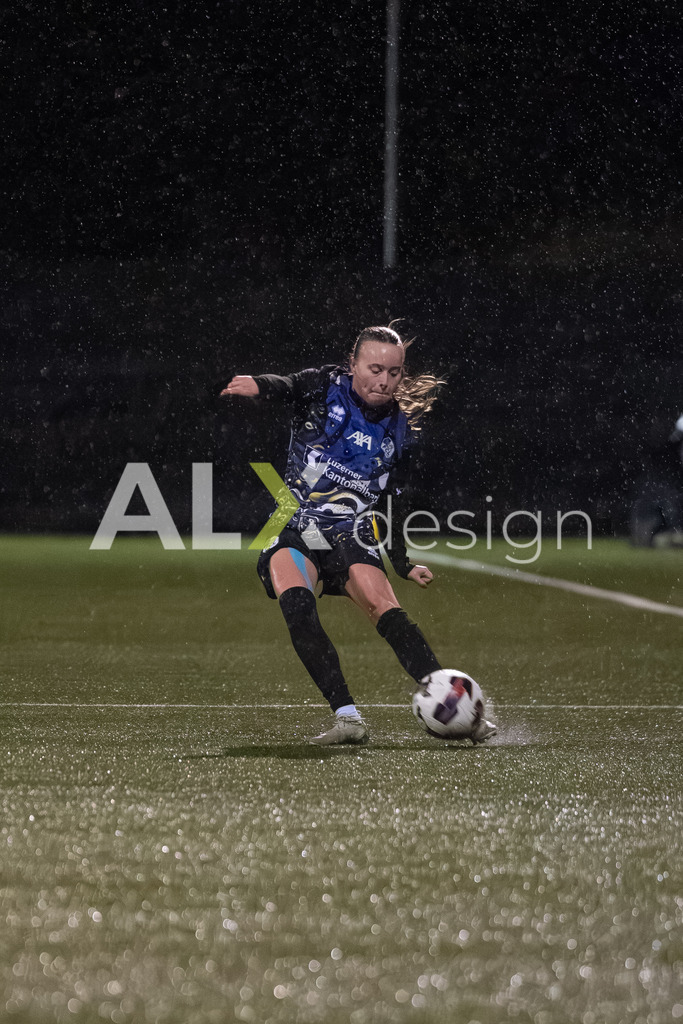 Fußball I Frauen I Saison 2025-2026 I AXA Women's Super League | Women I 14. Spieltag I Grasshoppers Club Zürich - FC Luzern I 14.02.2026 | 22 Fiona Sperlich (CH) (FC Luzern) – Angriff - Realisiert mit Pictrs.com