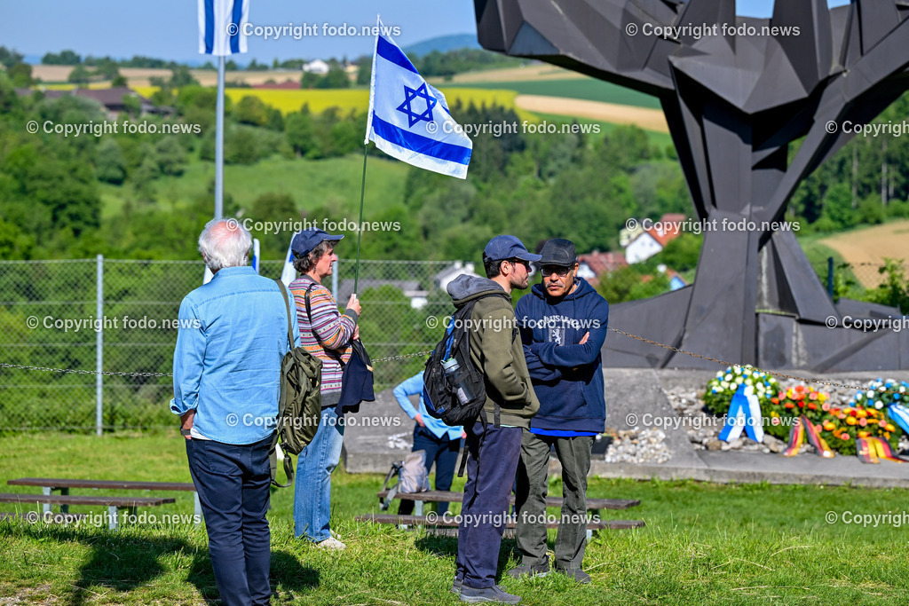 Internationale Gedenk- und Befreiungsfeier Gedenkstaette Mauthausen 2025_ 11.05.2025-79 | 11.05.2025, Mauthausen, AUT, Internationale Gedenk- und Befreiungsfeier Gedenkstaette Mauthausen 2025, 80 Jahre Befreiung KZ Mauthausen im Bild Besucher, Mahnmal, Gedenkstaette