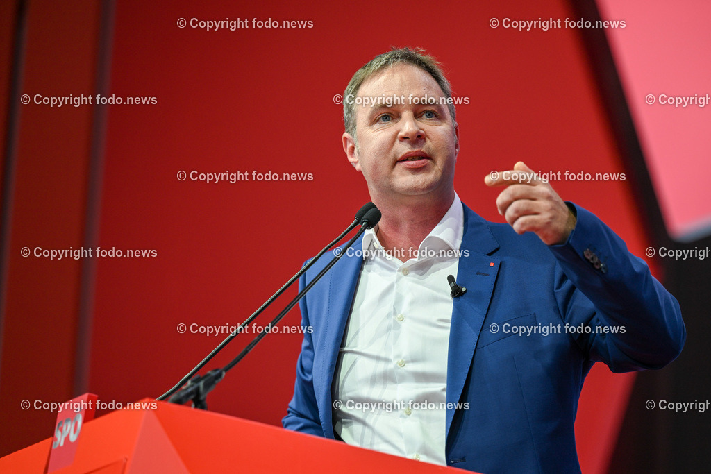 Bundesparteitag SPOE in Linz Design Center_ 03.06.2023-93 | 03.06.2023, Linz, AUT, Bundesparteitag SPOE in Linz Design Center, im Bild Andi Babler (SP, Bgm. Traiskirchen)