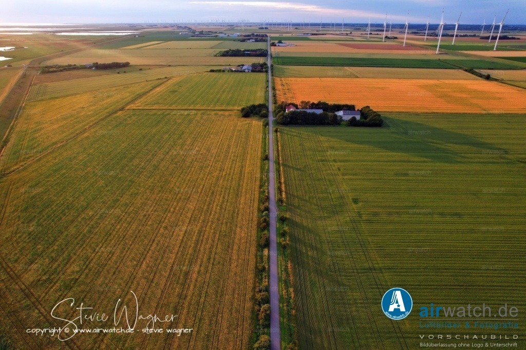 HattstedterKoog  & BeltringharderKoog | Entdecken Sie atemberaubende Luftbilder und Fotografien auf airwatch.de - Tauchen Sie ein in eine Welt voller faszinierender Aufnahmen aus der Vogelperspektive.