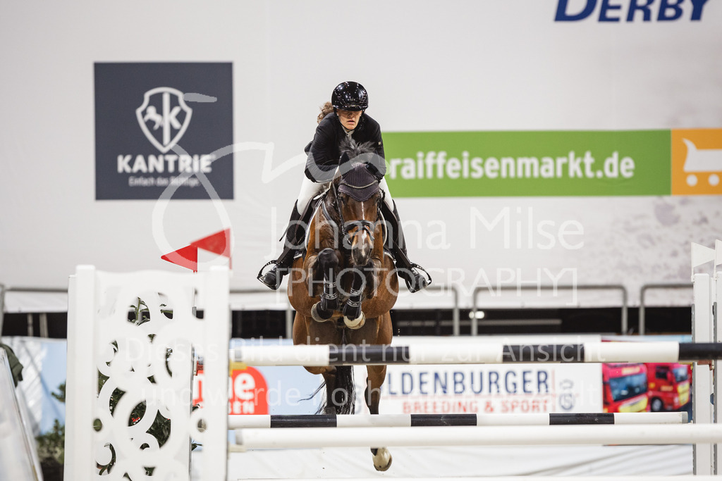 231028_Oldenburg_S1-Spr_Amateure-155 | Deine schönsten Turniermomente als professionelle Fotos! Entdecke hochwertige Pferdesport-Fotografie im Online-Shop. Jetzt Fotos finden & bestellen!